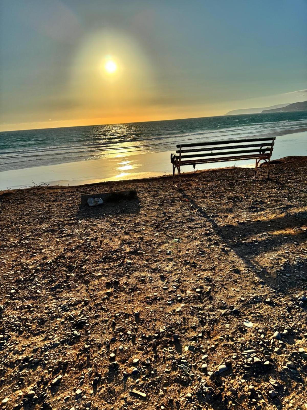 Tamraght Red Carpet Surf Camp Sea, Mountain & Garden Escape酒店 外观 照片